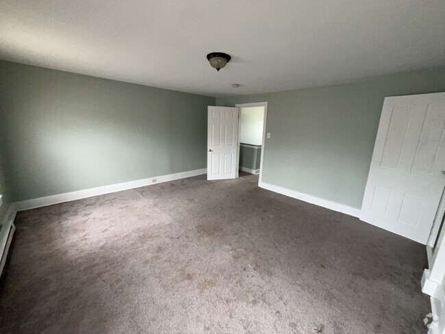 Building Photo - 637 Cherry St Rental