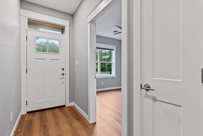 Photo - Luxury 3 Bed, 2.5 Bath - Townhome - AVAILA...