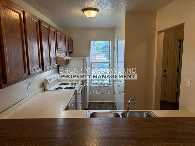 Photo - 10409 Victoria Dr