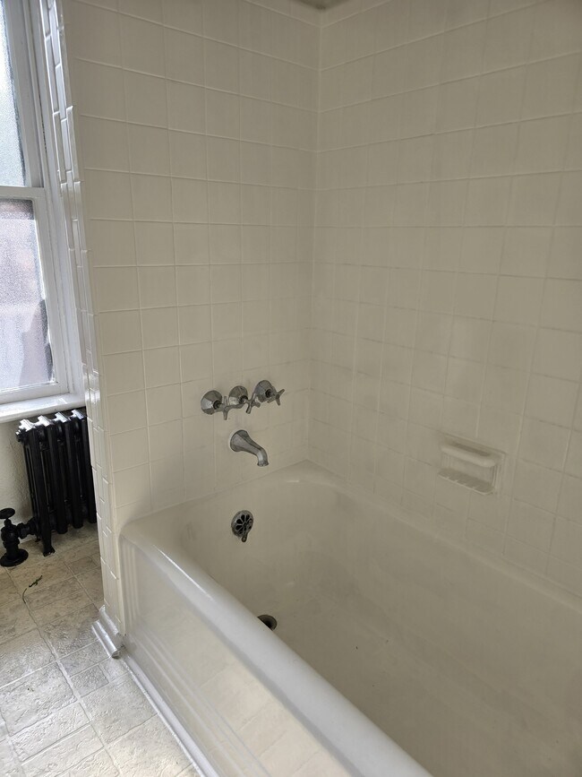 Photo - 815-2 Hummel Ave