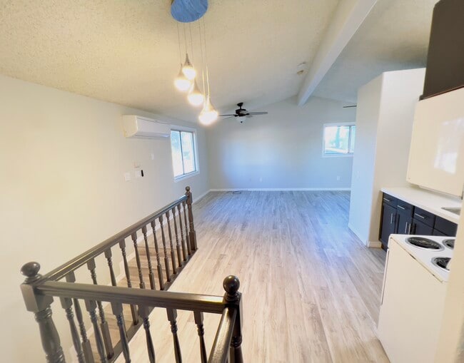 Photo - 11440 Odessa Ave