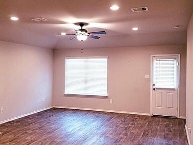 Photo - 519 Green Clover Ln