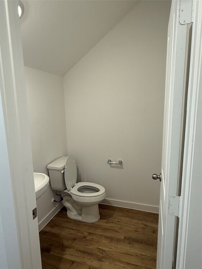 Photo - 1910 Olivos St