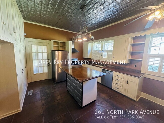 Photo - 261 N Park Ave