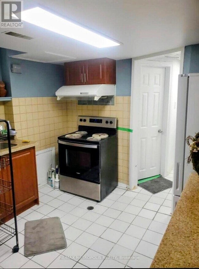 Photo - 221 Beechgrove Dr