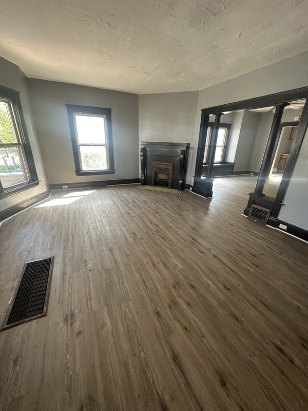 Building Photo - 2088 W 95th St Rental