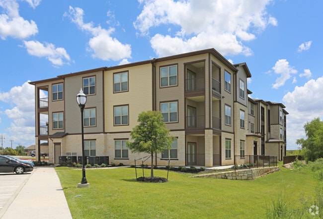 Photo - The Curve at Crescent Pointe