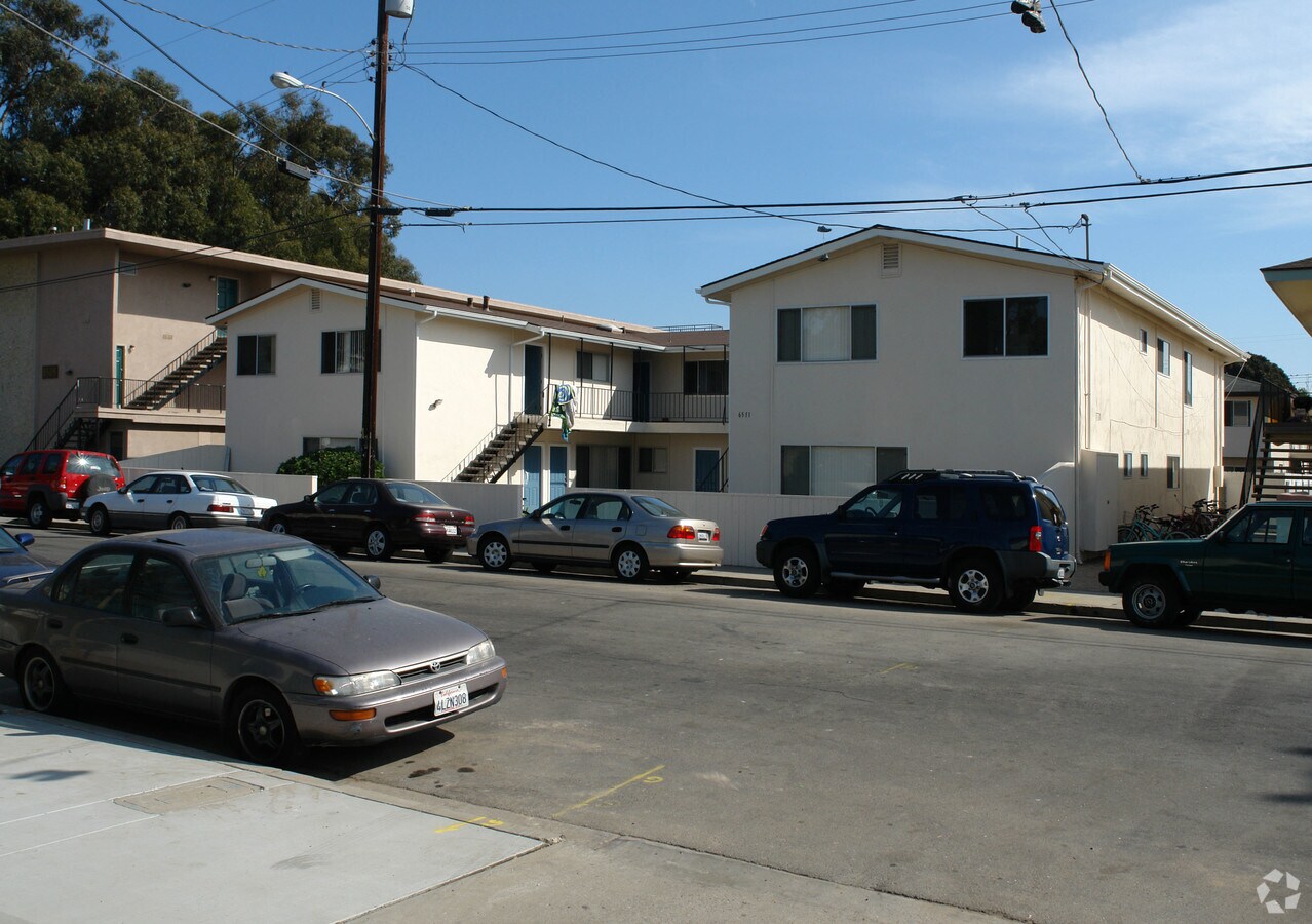 Photo - 6511 Sabado Tarde