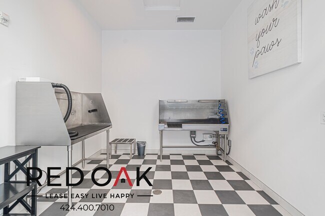 Photo - 1860 N Western Ave Unit 221