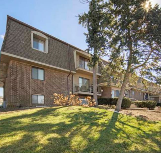 Building Photo - 104 E Bailey Rd Rental