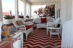 24 Oswego Ave Unit Upper