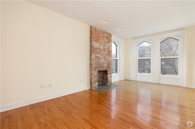 Building Photo - 414 Franklin St Rental