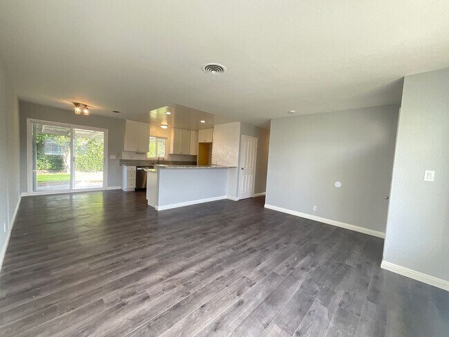 Photo - 3 Bedroom 2 Bathroom Single Story Home