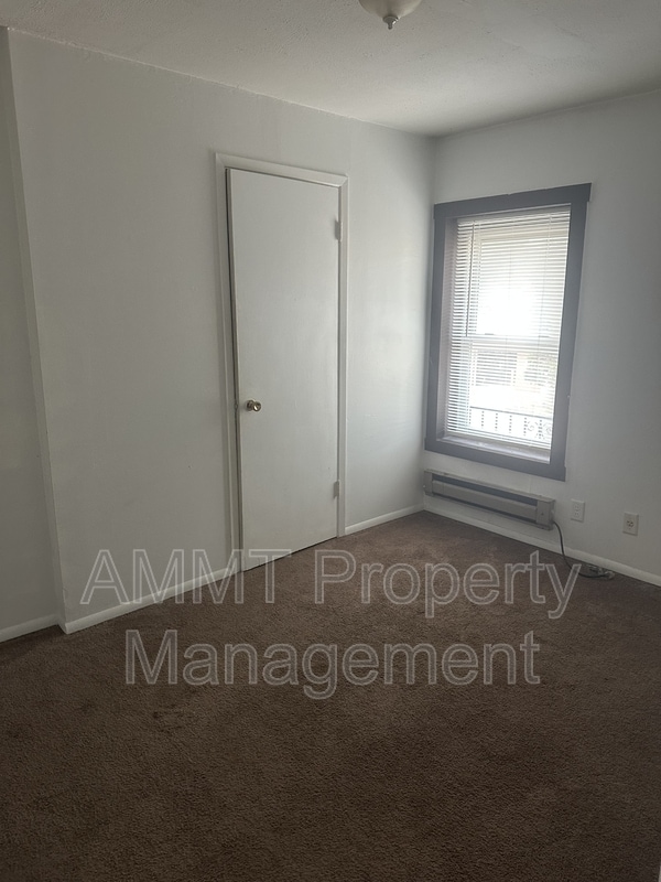 Photo - 145 E Main St