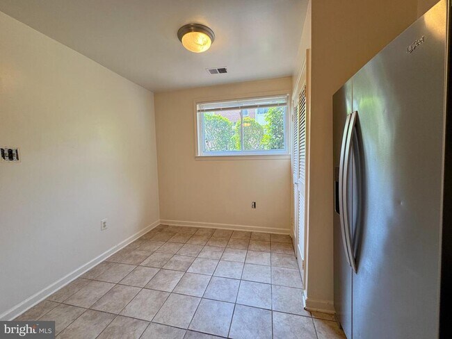 Photo - 4675 Logsdon Dr