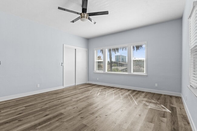 Photo - 1711 E Appleton St Unidad 14