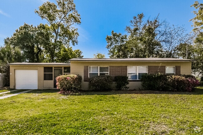 Building Photo - 7909 Caxton Cir W Rental