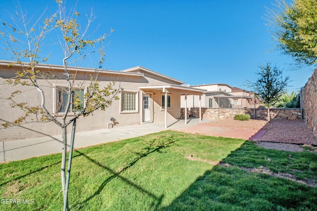 Photo - 316 De Palma Pl