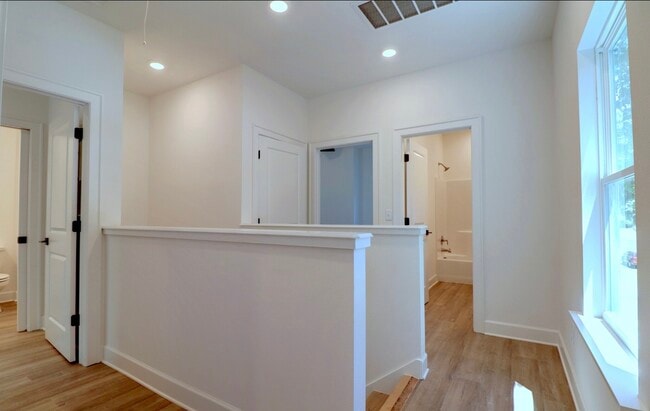Photo - 1333 W Mt Comfort Rd