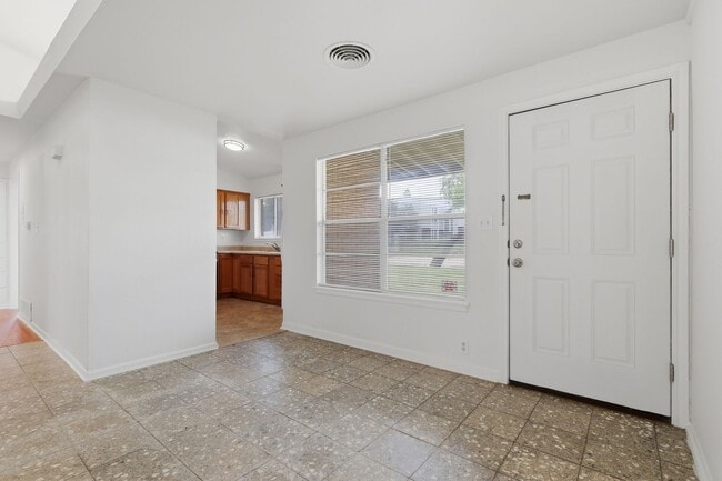 Photo - Prime North Central Location!