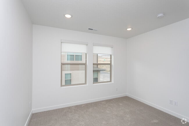 3BR, 2.5BA - 1,332SF - Primary Bedroom