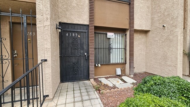 Photo - PARTIALLY FURNISHED 3 BEDROOM TOWNHOME NEAR CHINATOWN & STRIP