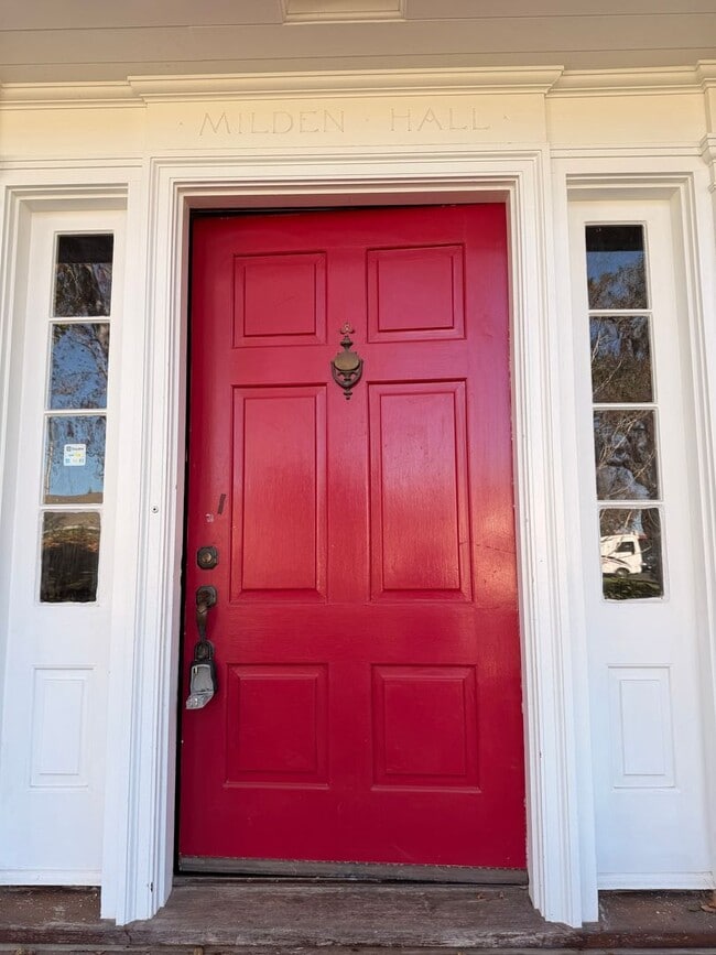 Building Photo - 200 E Morrison Ave Unit #5