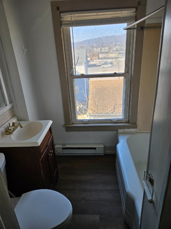 Photo - 211-211 E 2nd St Unidad 211C