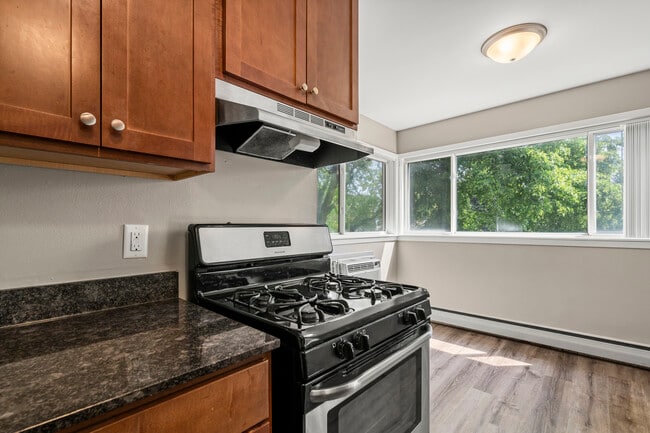 Photo - The Avenue 401