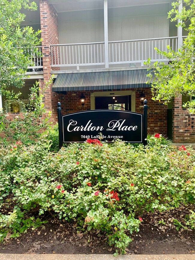 Carlton Place - Carlton Place Condo Unit 402