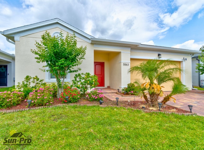 Photo - 5563 Estero Loop