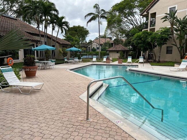 Building Photo - 4221 W McNab Rd Unit 27