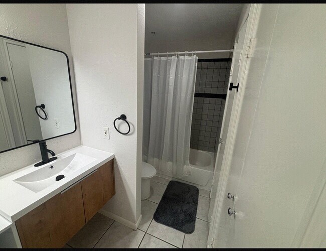 Photo - 7900 N Stadium Dr Unit 109