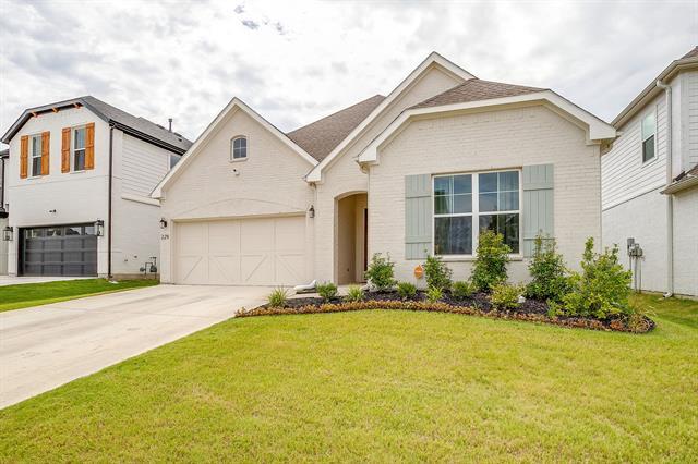 Photo - 229 Observation Dr W