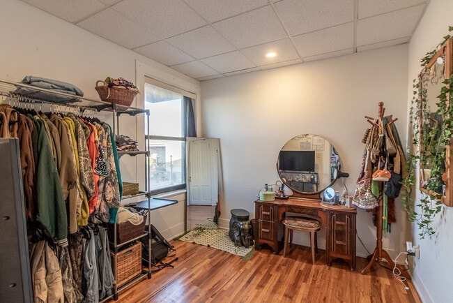 Photo - 501 S Front St Apartamentos Unidad B