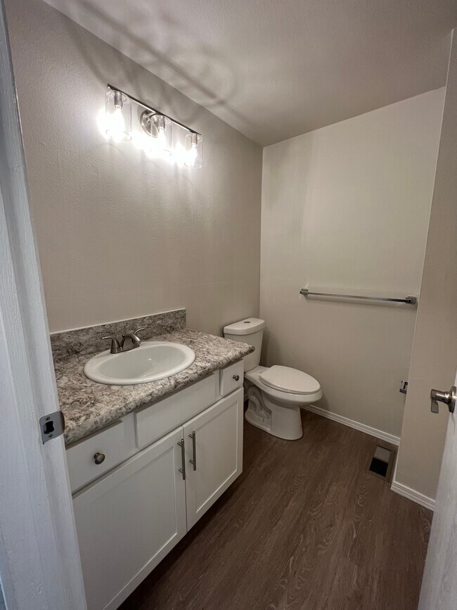 Photo - 1813 W 21st Ave Unit B