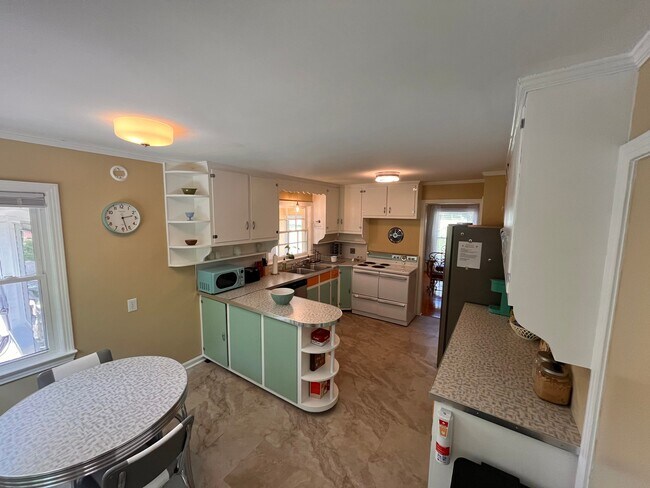 Photo - 1310 Trotwood Ave