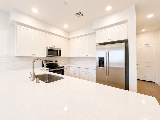 Photo - 33221 Opal Glass Dr