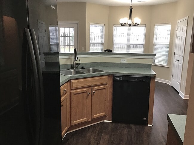Photo - 202 Curico Ln