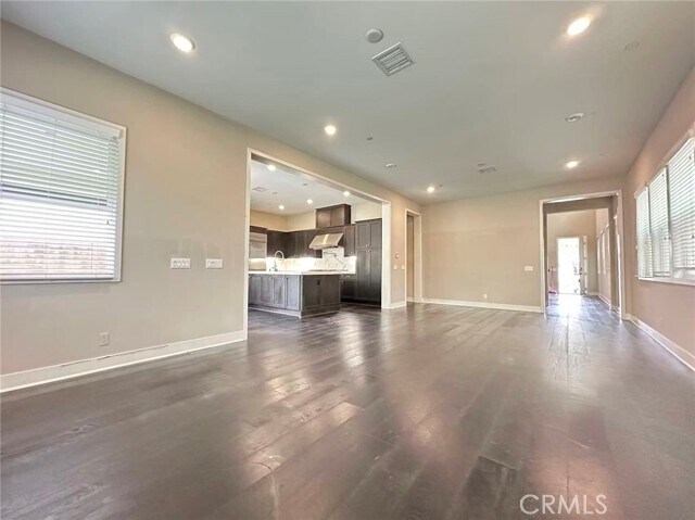 Photo - 140 Crossover