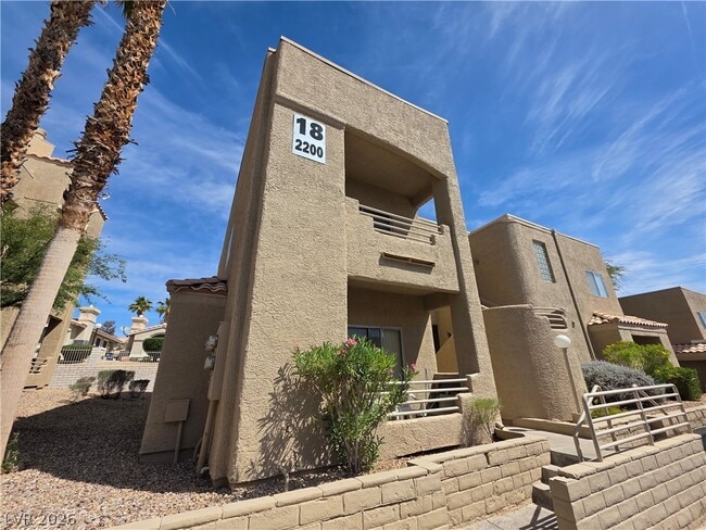 Photo - 2200 Highpointe Dr Unit 201