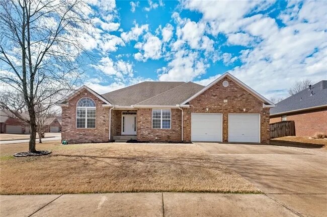 Photo - 3804 SW Kestrel Dr