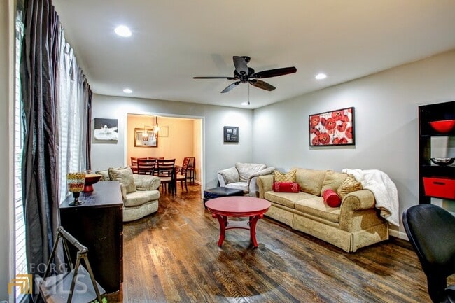 Photo - 83 Kathryn Dr