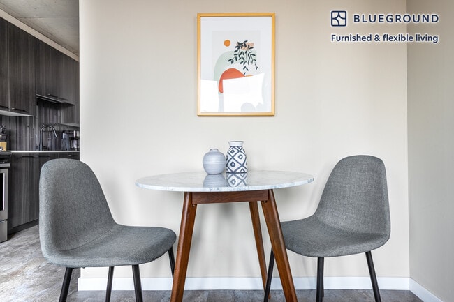 Photo - 939 W Washington Blvd Unit FL4-ID284