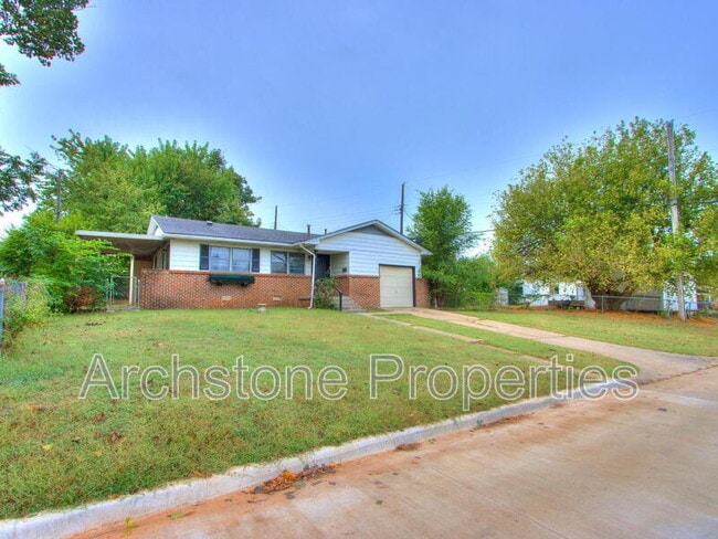 Photo - 608 Holoway Dr
