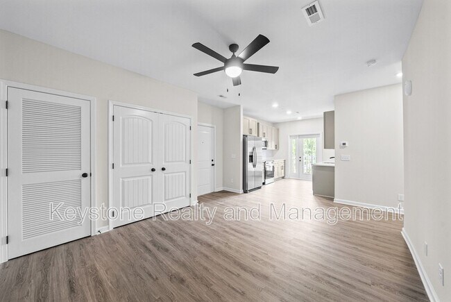 Photo - 15 D-112 Millswood Drive