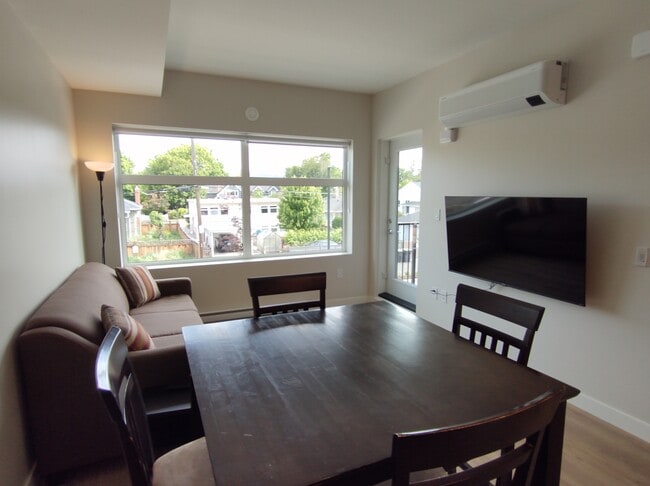 Photo - 416 Royal Ave Unit 203