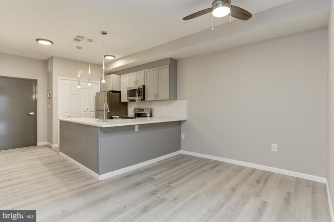 400 N Highland Ave Unit 204