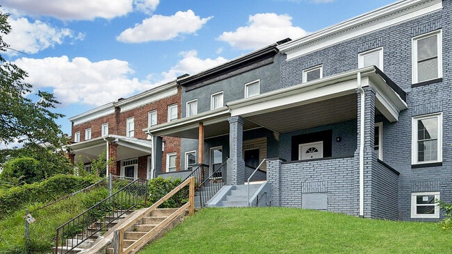 Building Photo - 3411 Reisterstown Rd