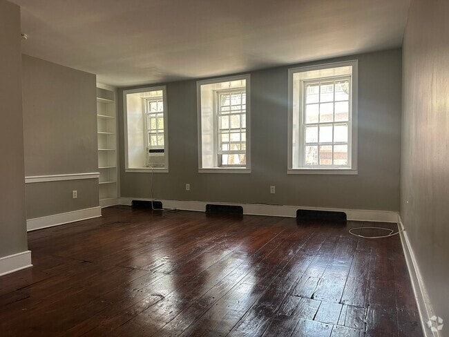 Building Photo - Delancey Street Unit Second Floor Rental